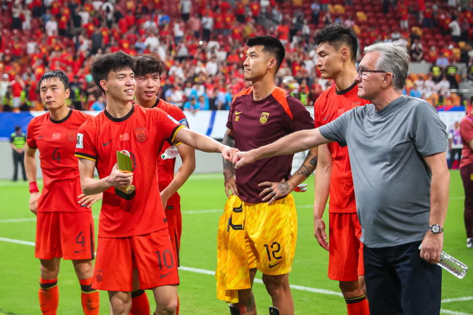 负多, 那穆里尼奥, 足此次选帅