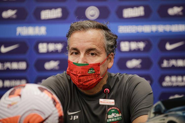 哈维尔可不, 别克斯坦队 哈维尔可不, 别克斯坦队