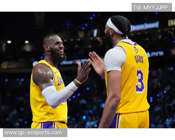 湖人对决雄鹿精彩直播回顾及赛后分析三月二日赛事亮点揭秘